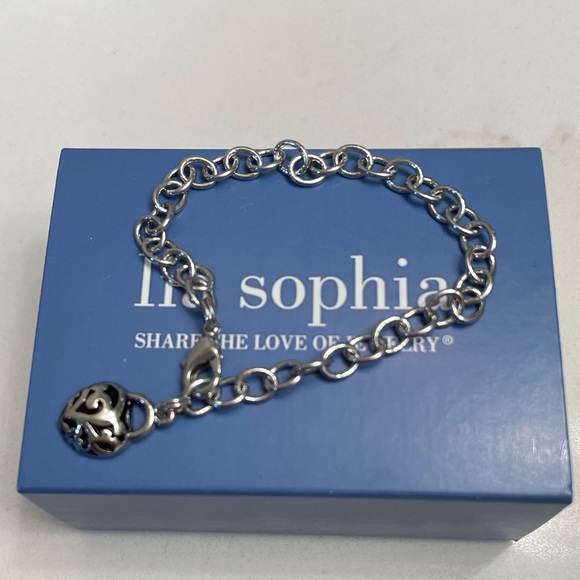 ❤️NWOT Silver bracelet for little girls. - Picture 3 of 3